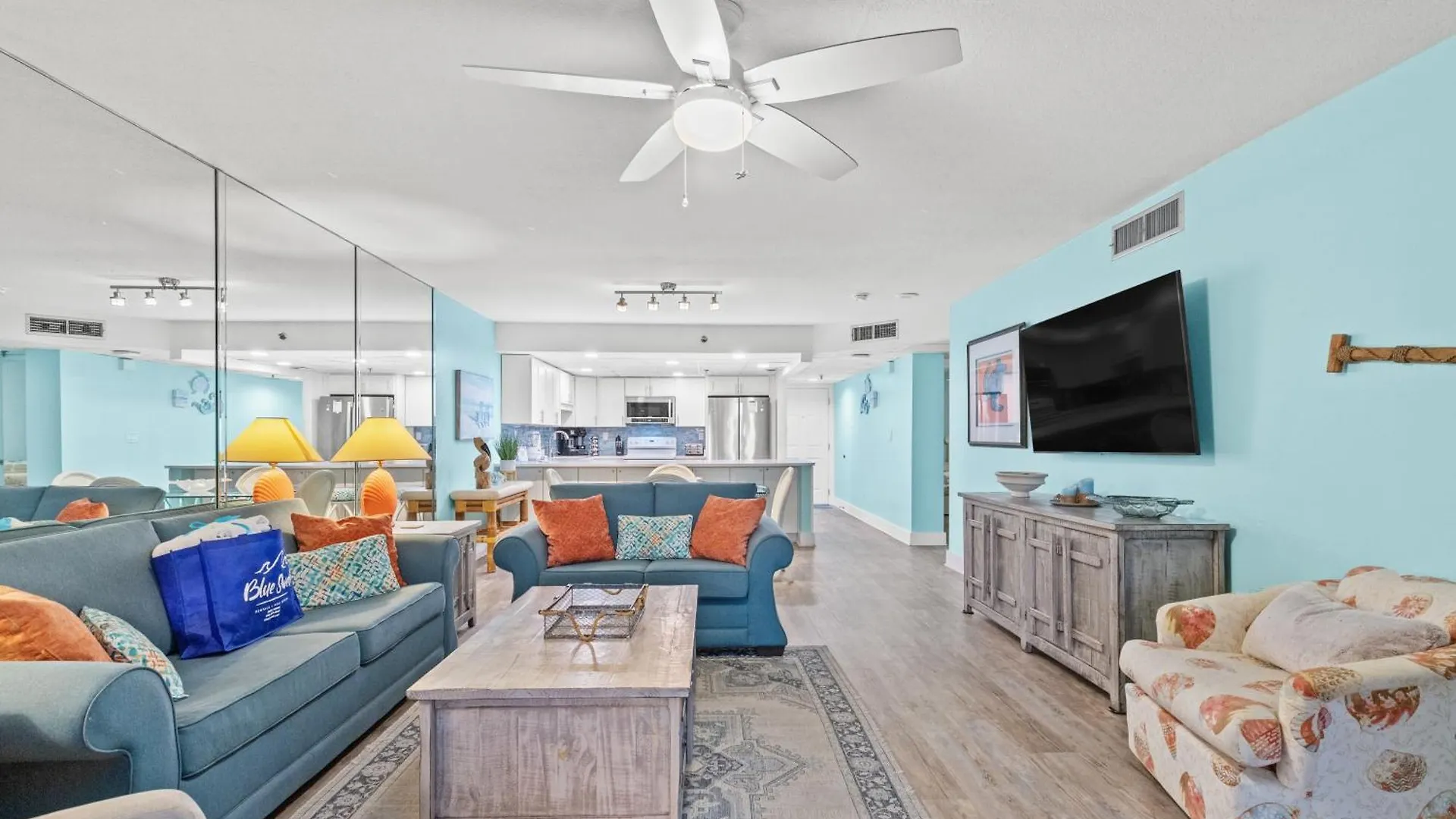 Tatil Evi Watercrest Waves! Beachfront 2Br/2Ba Condo, Sleeps 8, Stunning Gulf Views! Panama City Beach